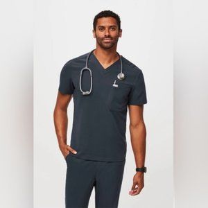 MENS FIGS MEDIUM Leon™ Scrub Top and MED SHORT Tansen™ Joggers in DARK HARBOR